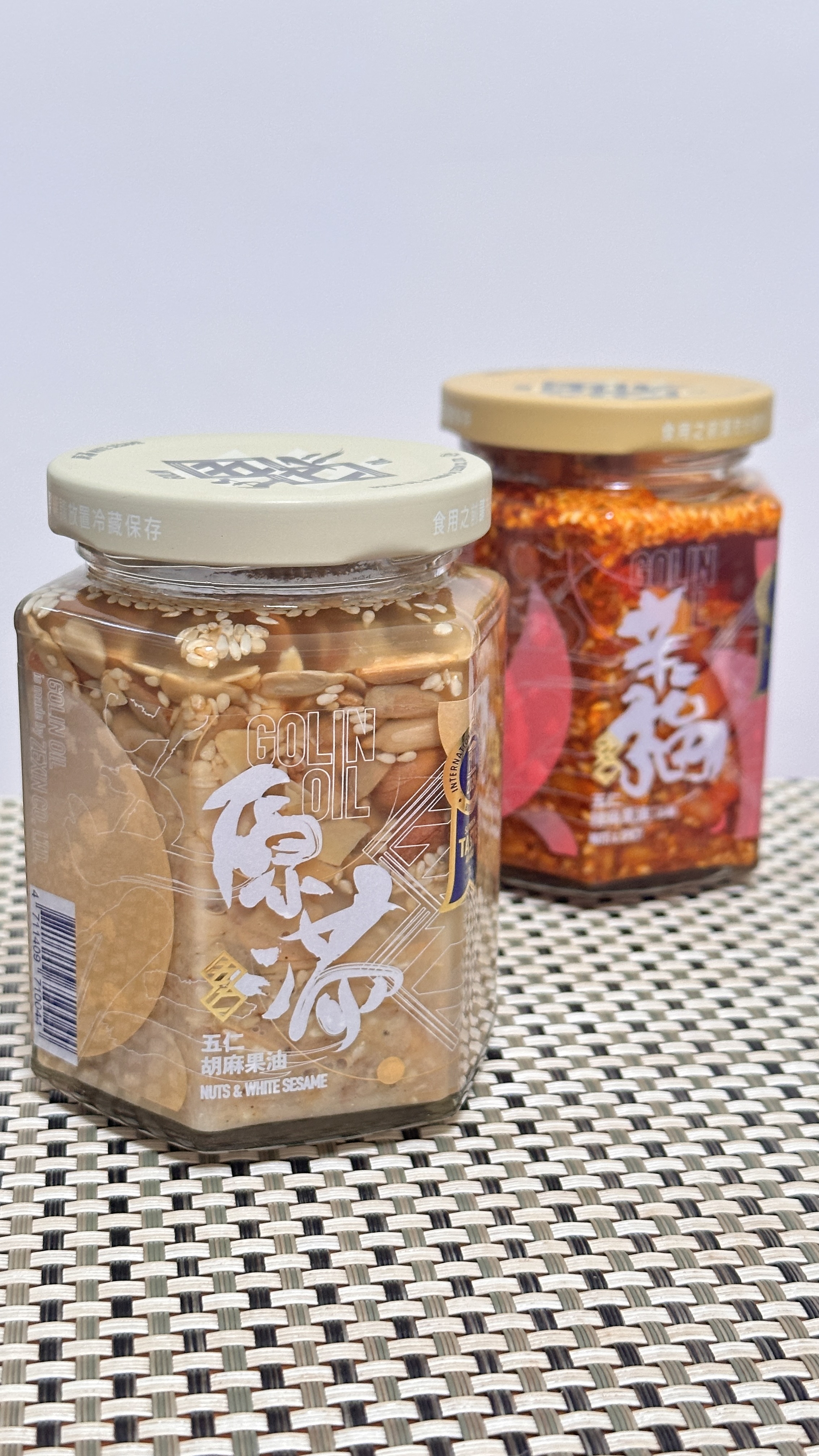 揭開餐桌上的神級調味:五仁辣麻果油,一匙讓平凡變傳奇 - 第1張圖
