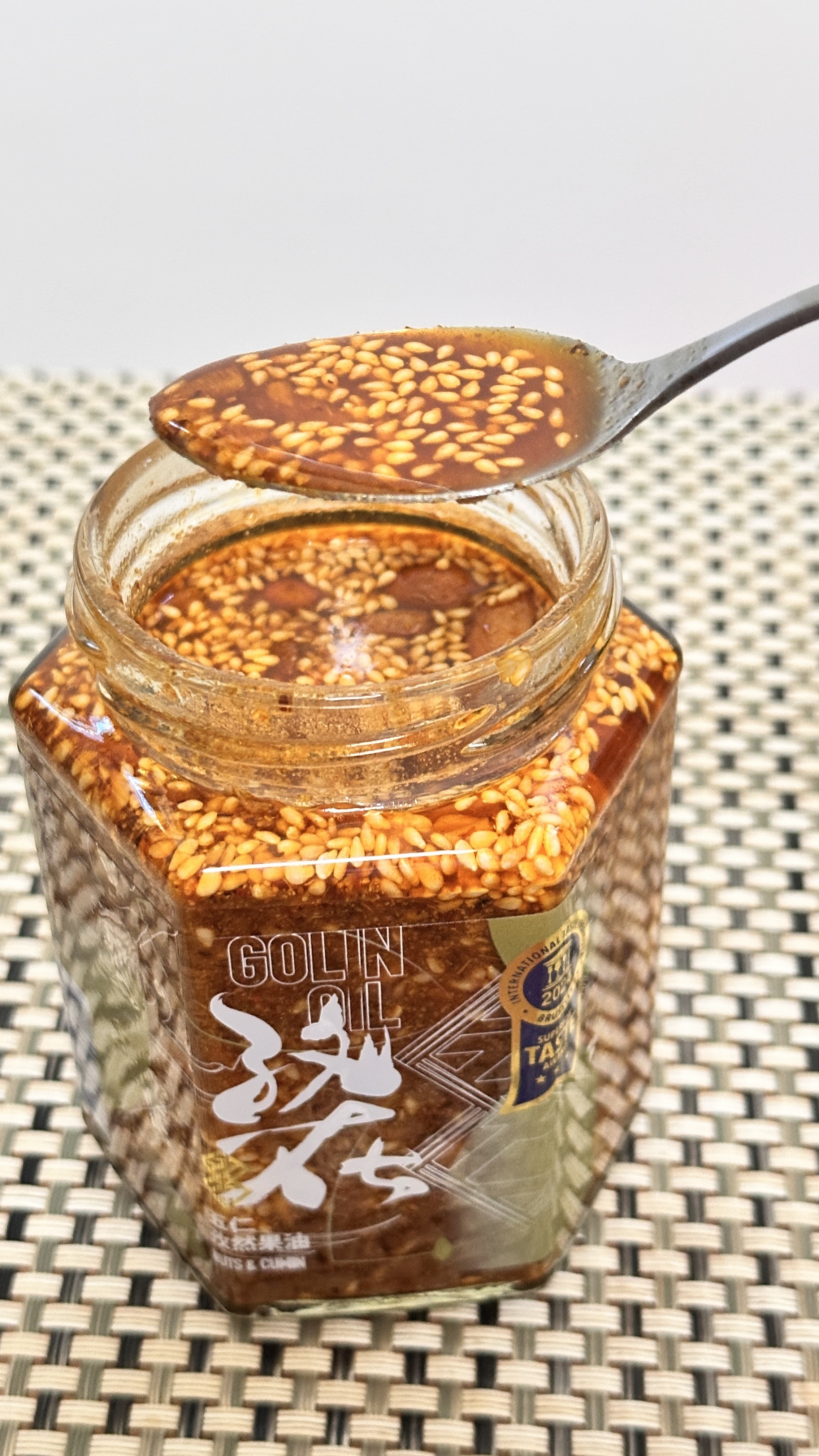 揭開餐桌上的神級調味:五仁辣麻果油,一匙讓平凡變傳奇 - 第12張圖