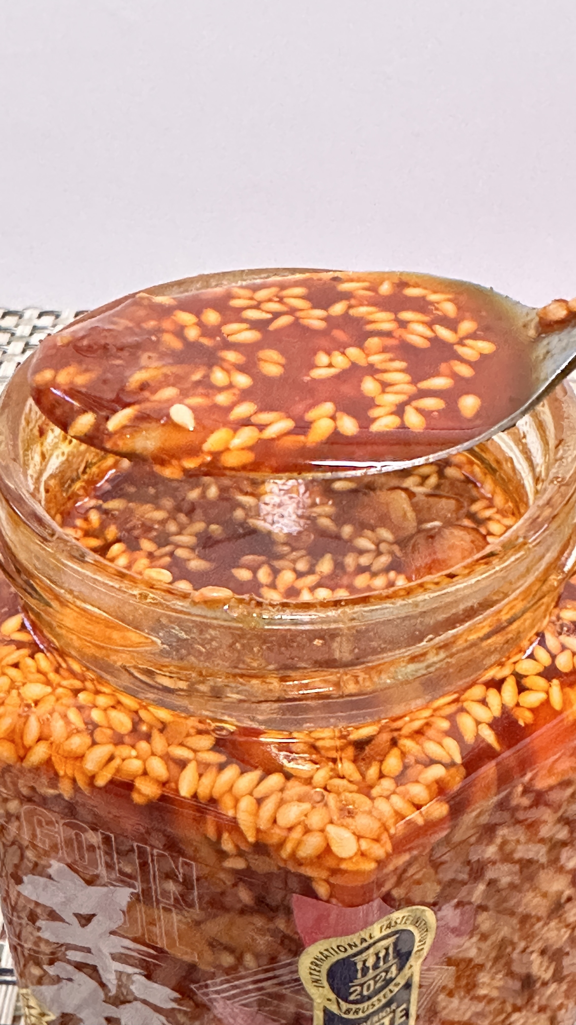 揭開餐桌上的神級調味:五仁辣麻果油,一匙讓平凡變傳奇 - 第8張圖