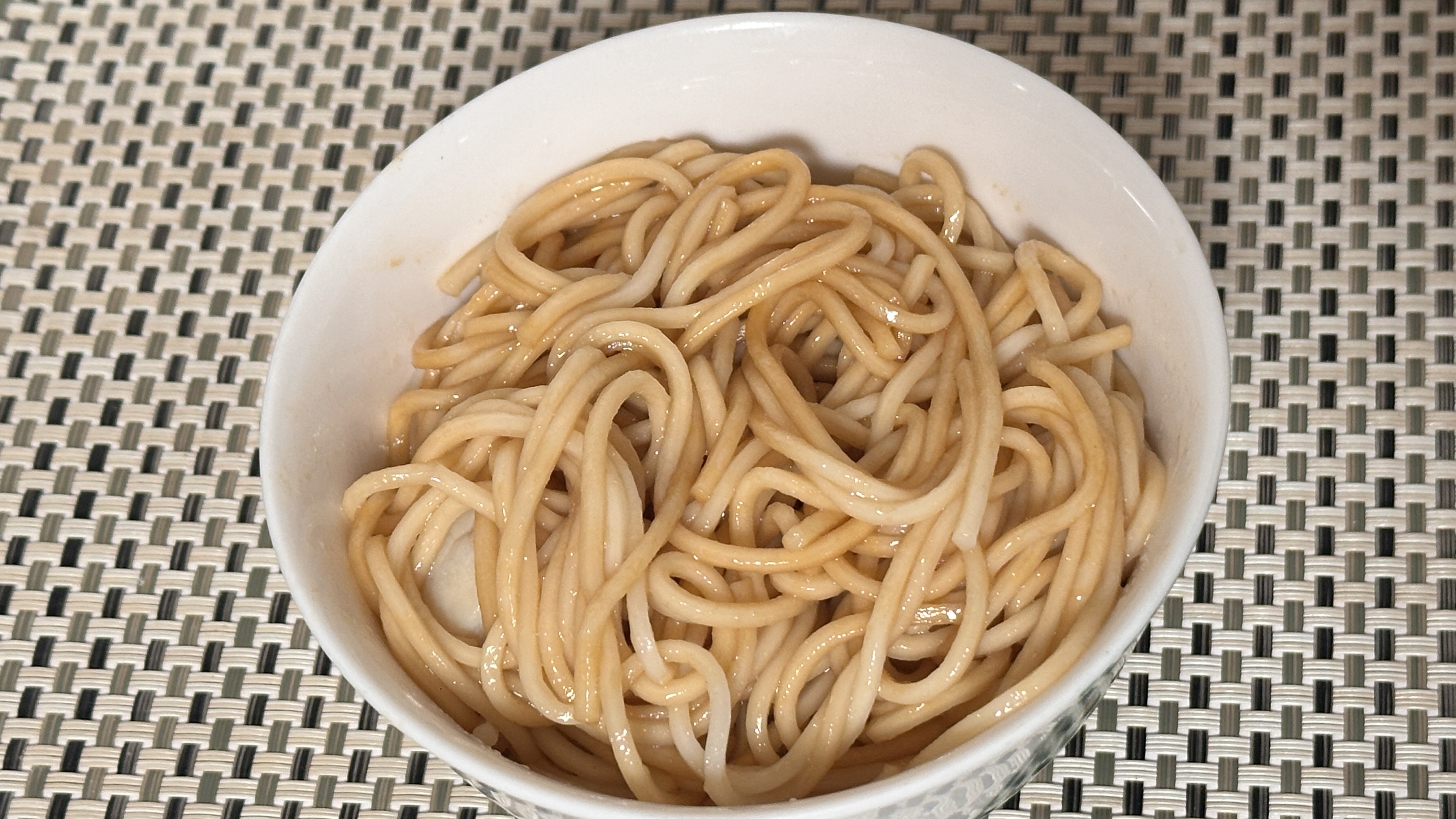 一滴滋養,香氣炸裂!白湯甘甜、肉鬆涮嘴、雞油蔥香氣讓味蕾跳舞 - 第15張圖 一滴滋養,香氣炸裂!白湯甘甜、肉鬆涮嘴、雞油蔥香氣讓味蕾跳舞